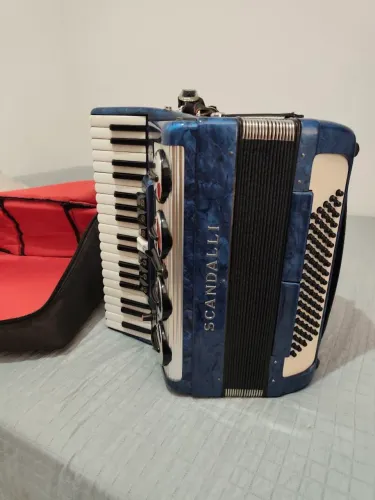 Acordeon Scandalli 80 Baixos 