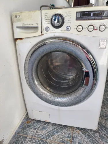Leva e seca LG DirectDrive12 - 7kg (Precisa Rebobinar o motor)