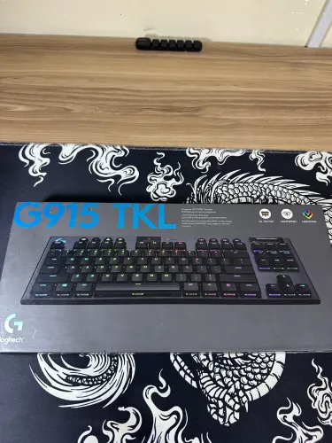 Teclado Mecânico Logitech G915 TKL Wireless RGB sem fio