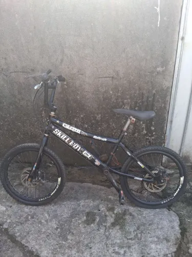 Vende-se bicicleta 