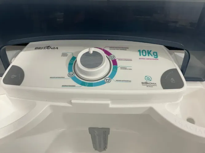 Tranquinho de lavar Britânia 10kg nova com duas semanas de uso 