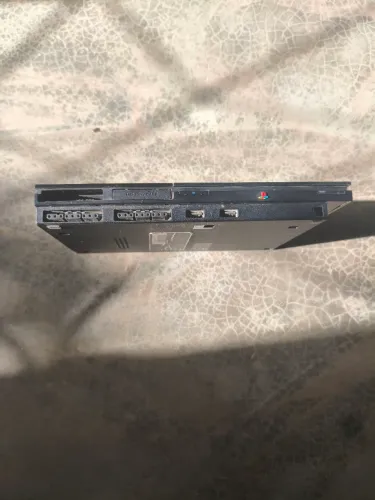 PlayStation 2 Slim (PS2) - Para Retirada de Peças / Conserto (Não Funciona)