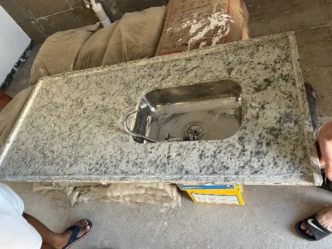 Pedra Cozinha com Cuba e Torneira R$150