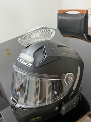 Capacete LS2 com intercomunicador 