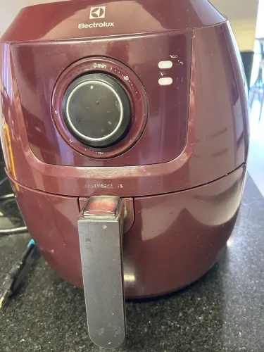 Air Fryer Electrolux Family Efficient EAF51 Dark Red 5L com Timer