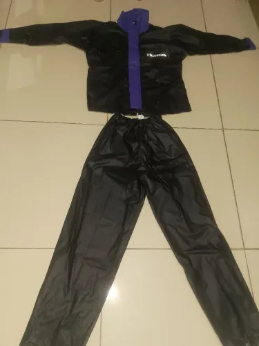 Vendo Capa de chuva Honda "M "
