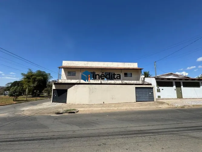 Excelente oportunidade de casa no Alphaville Residencial, R$1.800,00/mês.