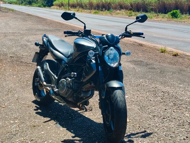 SUZUKI 650
