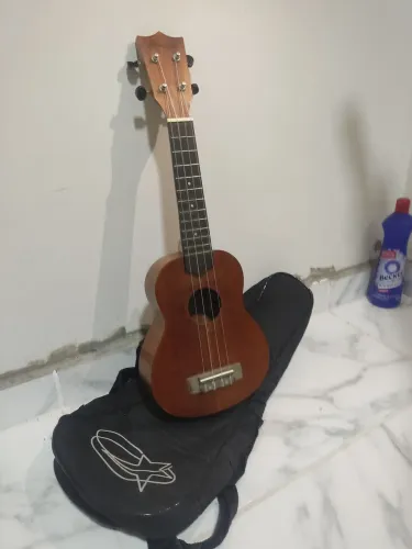 Ukulele Soprano Acústico Namastê + Capa | Zerado<br>