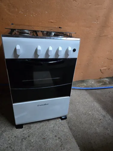 Fogão esmaltec , ( com entrega)