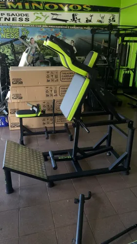 Hack agachamento 45 Graus profissional 