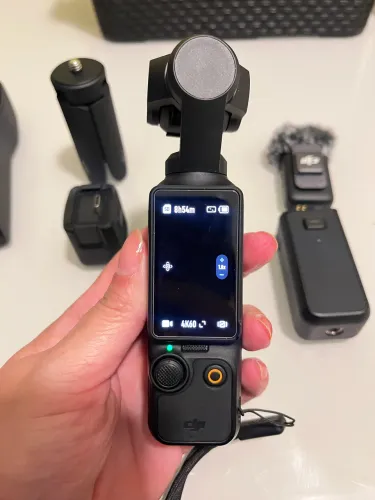 Câmera DJI Osmo Pocket 3 Creator Combo