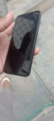 A01 com marcas de uso , porém conservado , acompanha capinha carregador e película.