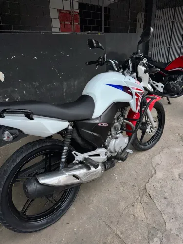 Titan 150