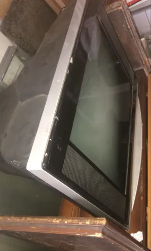 Televisão 21 polegadas tela plana Philco com controle remoto