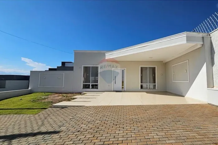 Casa com 3 Quartos, Condomínio Morro Vermelho ll