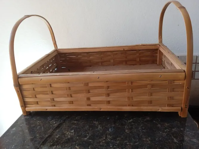 Cesta decorativa em bambu