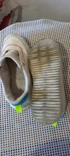 tenis sem marca tam 37 gde    ..há mais modelos e tamanhos zap 11- *