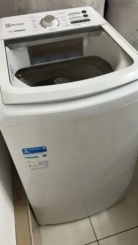 VENDO MÁQUINA DE LAVAR ELETROLUX POUCO TEMPO DE USO