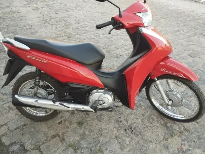Vende-se *73