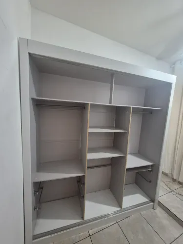 Guarda roupa branco madeira madeira