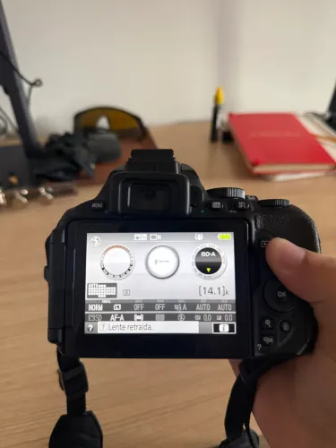  Nikon D5600 com lentes 18-55mm Vr + 70-300mm 