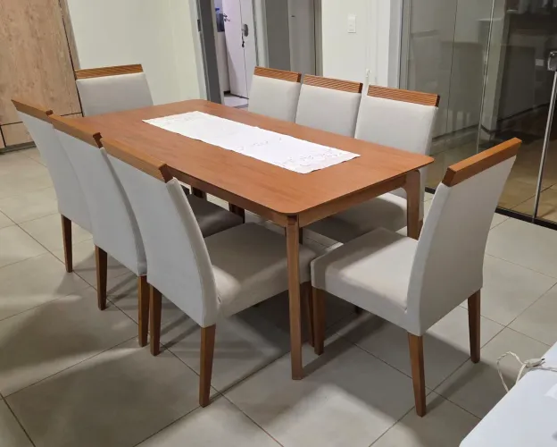 Jogo de 8 cadeiras de jantar (sem a mesa)