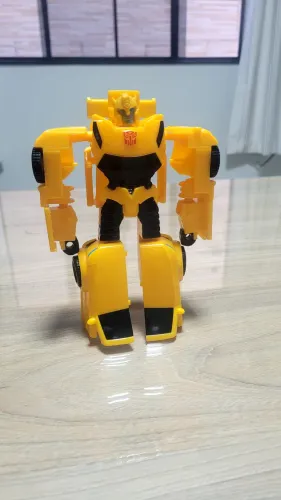 Action Figure Transformers Authentics Bumblebee