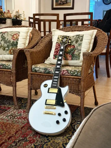 Guitarra CHIBSON Alpine white custom - importada - Cathy Zhong