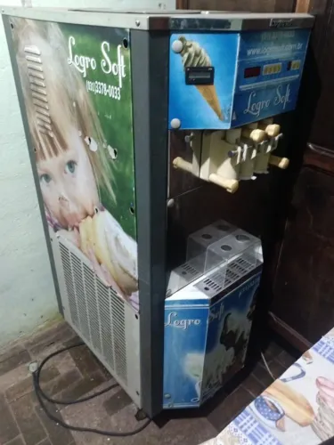 vendo ou troco máquina de sorvete logro soft