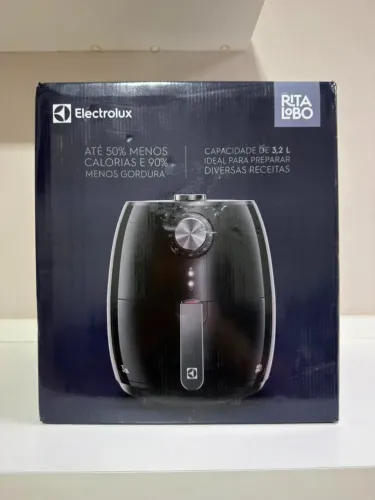 Fritadeira Elétrica Airfryer Electrolux 3,2L 1400W Preta 110V EAF15 - Lacrada e com NF