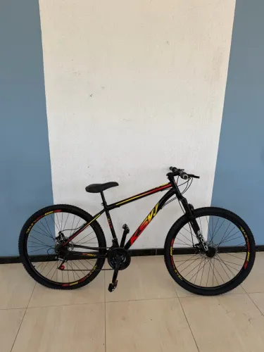 Vendo bicicleta nova 
