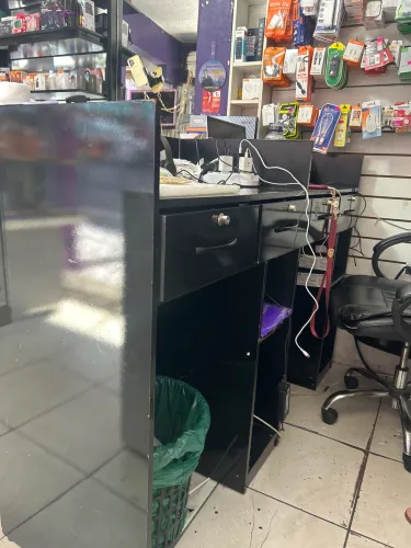 Vende-se um balcão.