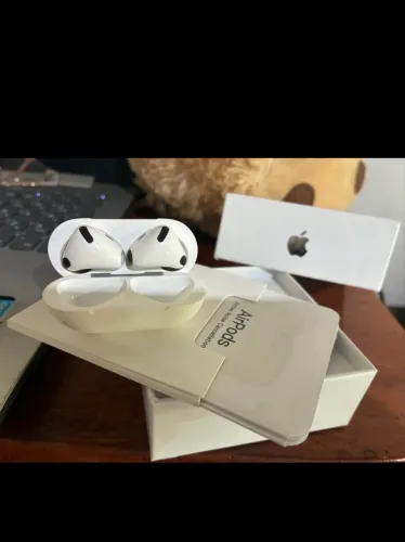 AirPods 4 ANC