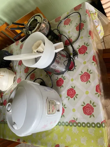 Espremedor de suco industrial, kit de fondue completo e arrozeira elétrica suzuki