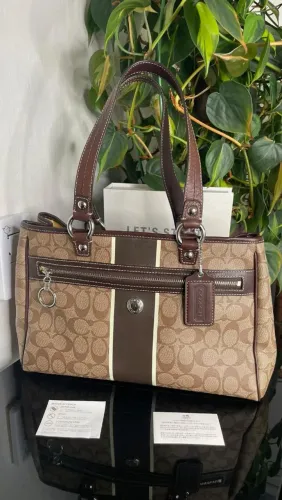 Bolsa coach marrom e bege original comprada no Japão com nf