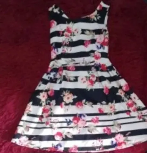 Vestido floral feminino