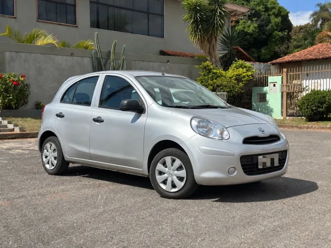 Nissan March 1.0 16V Flex Fuel 5P 2015