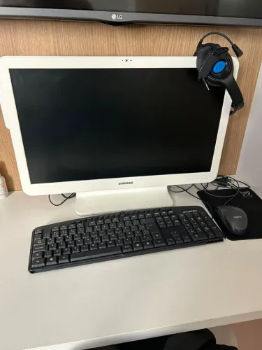 PC Samsung All in One.