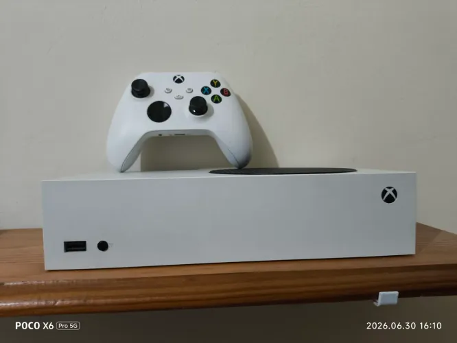 Xbox series S em perfeito estado 