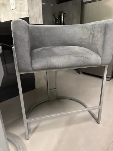 Banqueta para escritório, casa , consultório.