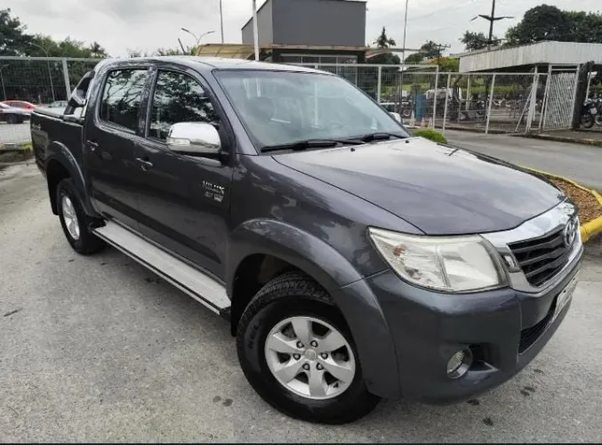Toyota Hilux CD SR 4X4 2.8 TDI Diesel Aut. 2023