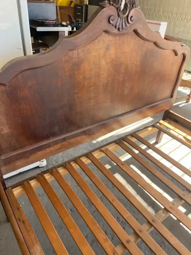 Cama casal antiguidade madeira maciça