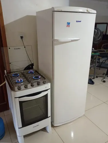 Geladeira Consul 380Lts e Fogão Esmaltec. Entrego