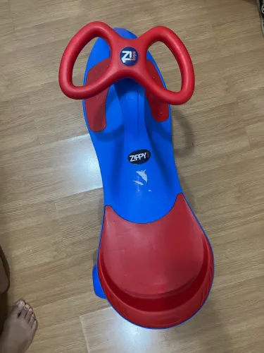 Carrinho Infantil Giratório Zippy Toys - Diversão Garantida! ?