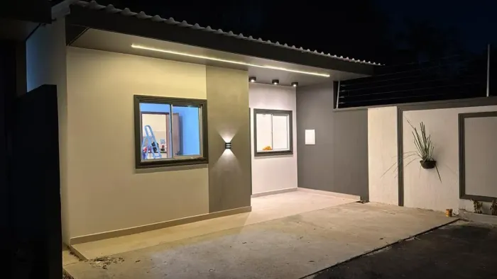 Vendo casa no condomínio Jardins de Valência Santa Etelvina