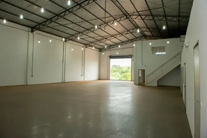GALPÃO COMERCIAL PARA LOCAÇÃO - PA-160