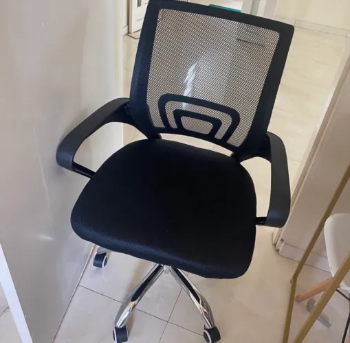 Cadeira de Escritório Ergonômica Preta - NOVA, Nunca Montada