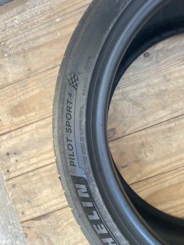 Michelin 225/45/18 Sport 4