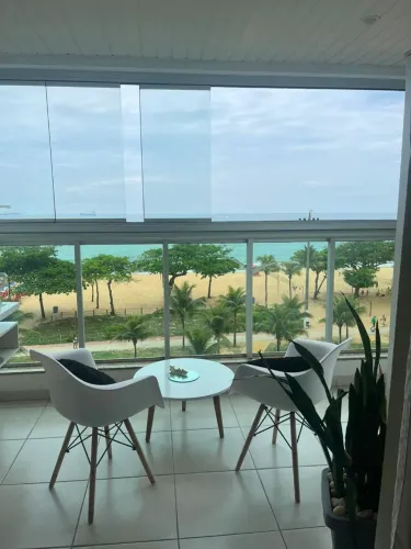 Alugo Apartamento frente para o Mar